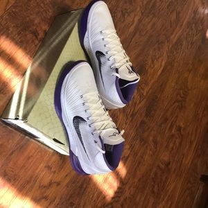 Kobe A.D Mid “Baseline”